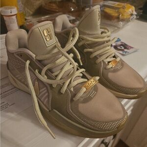 Nike Athletic Shoes in Beige and Gold